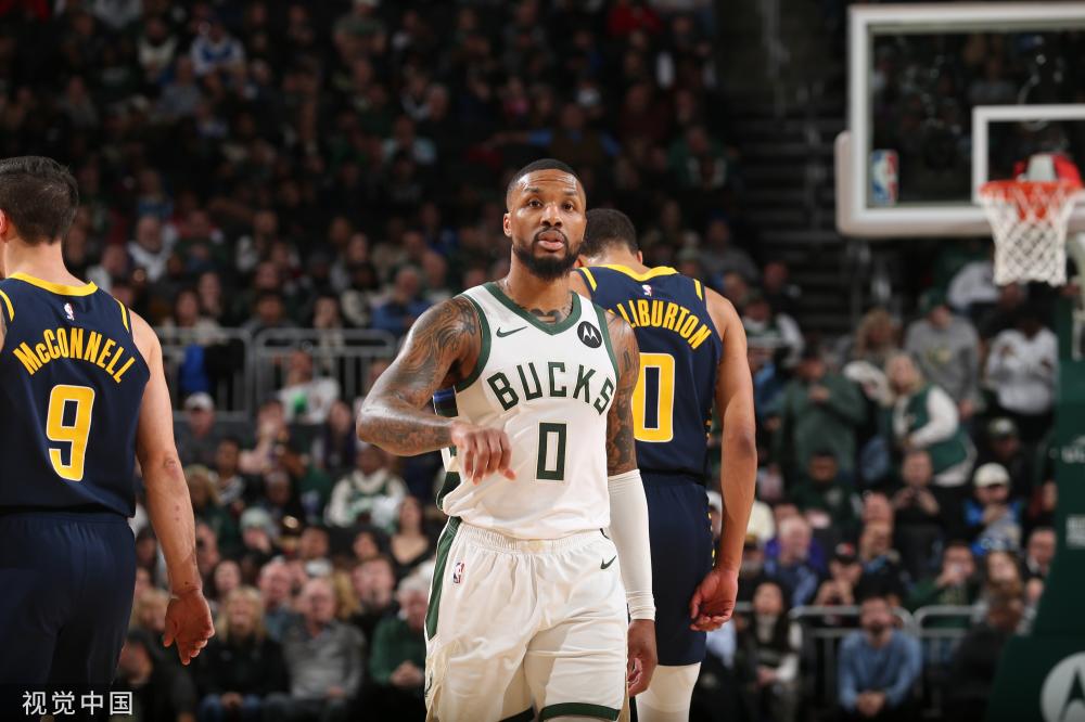 魯尼向梅西 魯尼向梅西